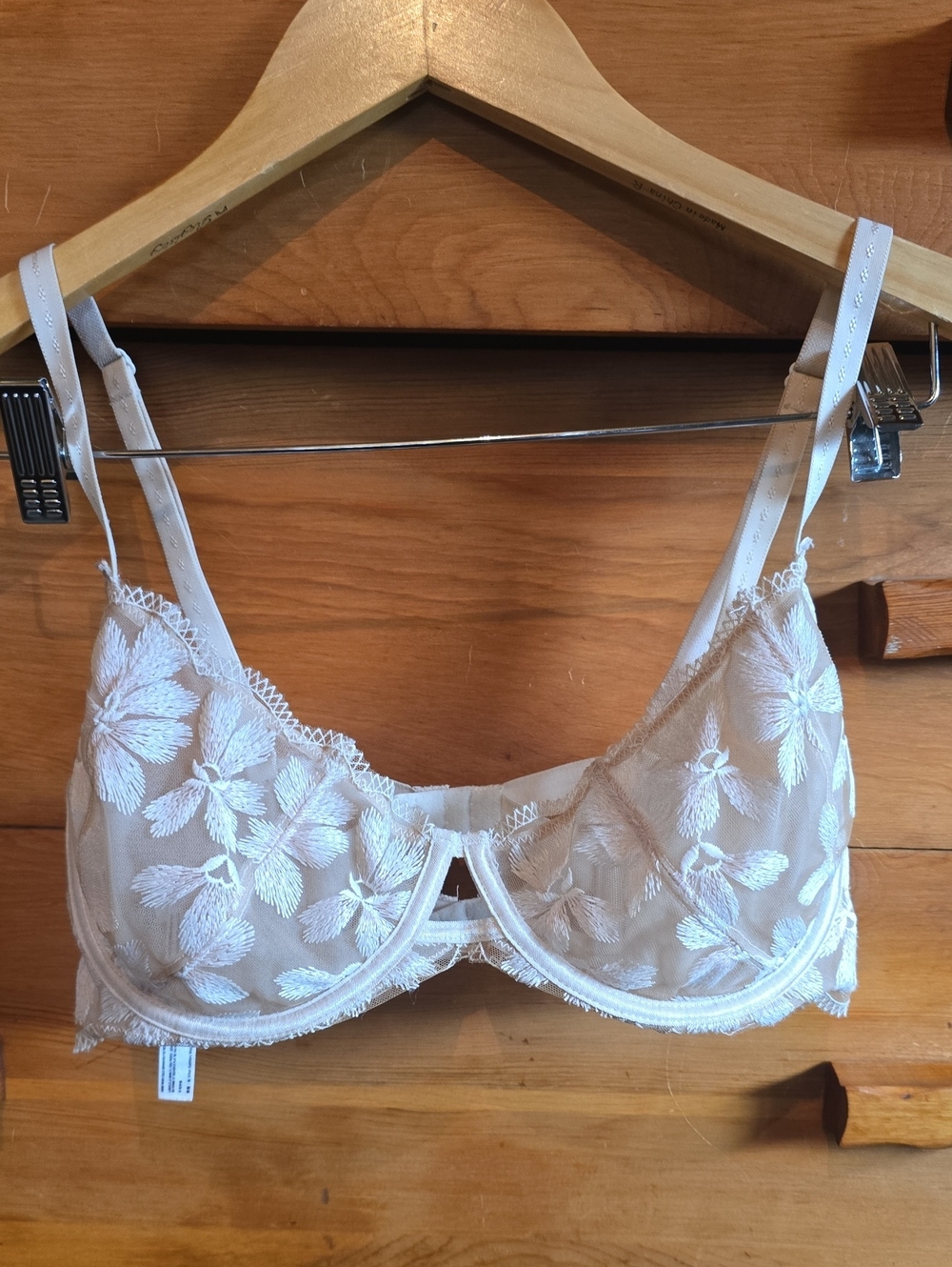 Sheer Floral Embroidered Underwire Bra in Cream